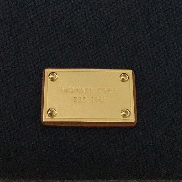 Michael Kors make up bag - Picture 3 of 8